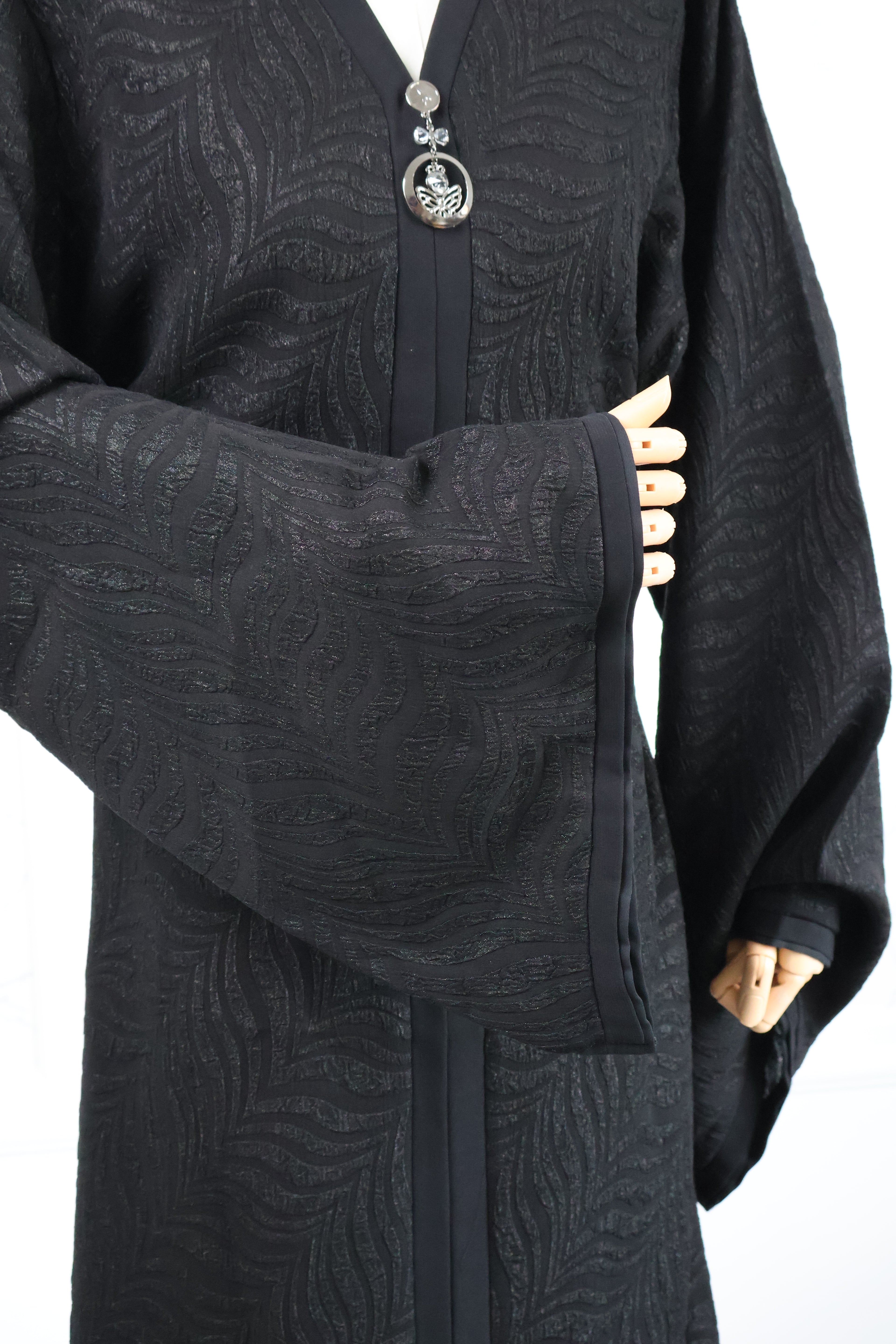 Abaya Ayla – detailopname stof en pasvorm – HBYA