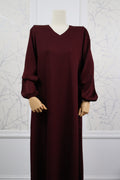 Rode abaya van crêpestof met elegante pasvorm - Abaya Basic Rood Crêpe | HBYA