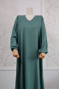 Groene abaya van crêpestof met elegante pasvorm - Abaya Basic Groen Crêpe | HBYA