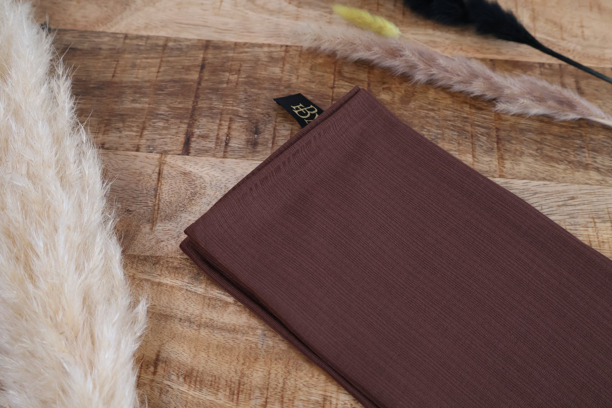 Hijab Crêpe Bruin - zachte bruine hoofddoek van crêpestof - HBYA