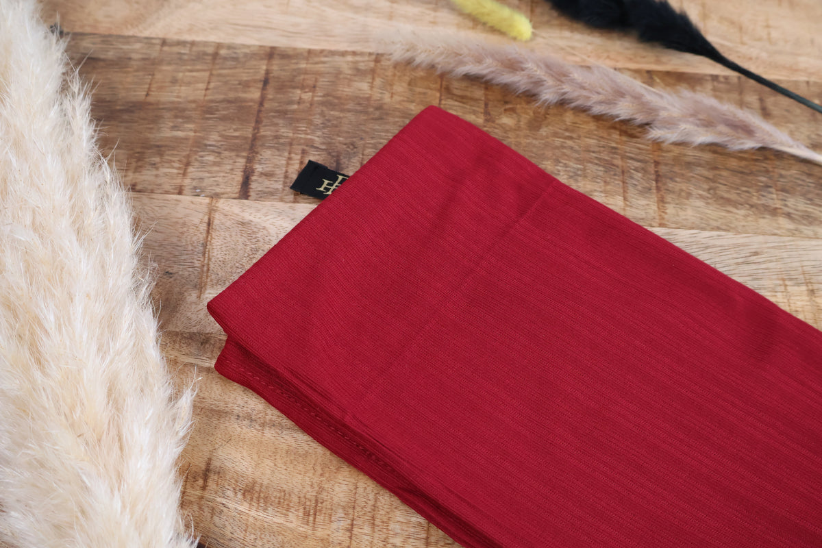 hijab Crêpe Rood - zachte rode hoofddoek van crêpestof - HBYA